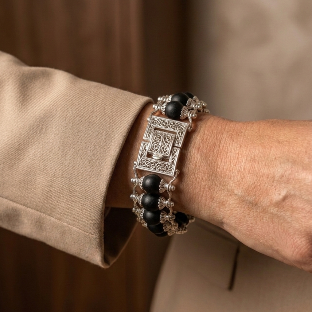 Karungali Silver Double Capped Bracelet